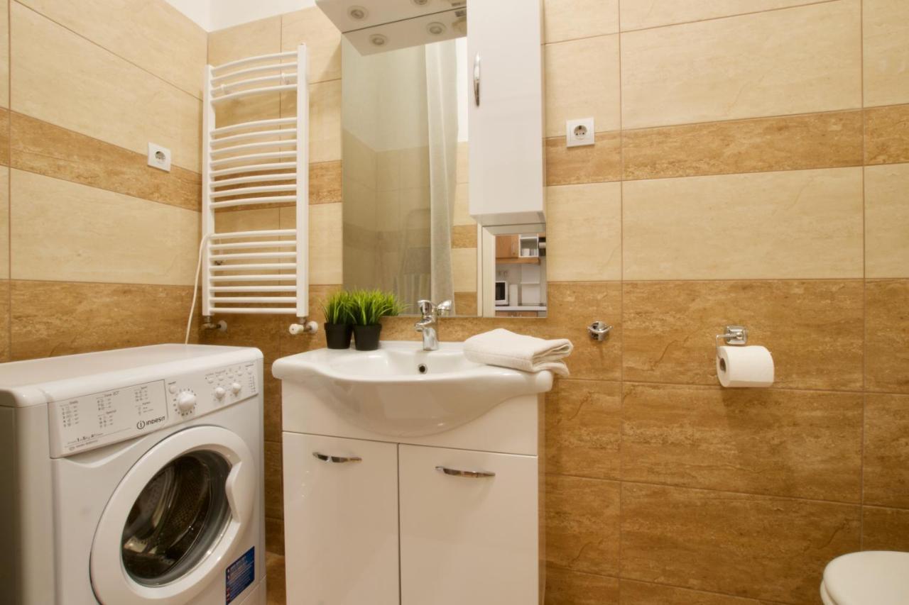 Standard Apartment By Hi5 - Asboth 15 Budapest Bagian luar foto